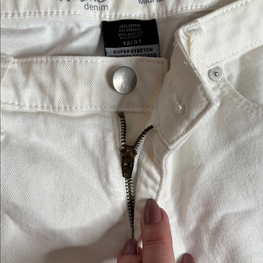 Mossimo Supply Co. White Denim Roll-Cuff Jean Shorts - Picture 5 of 7